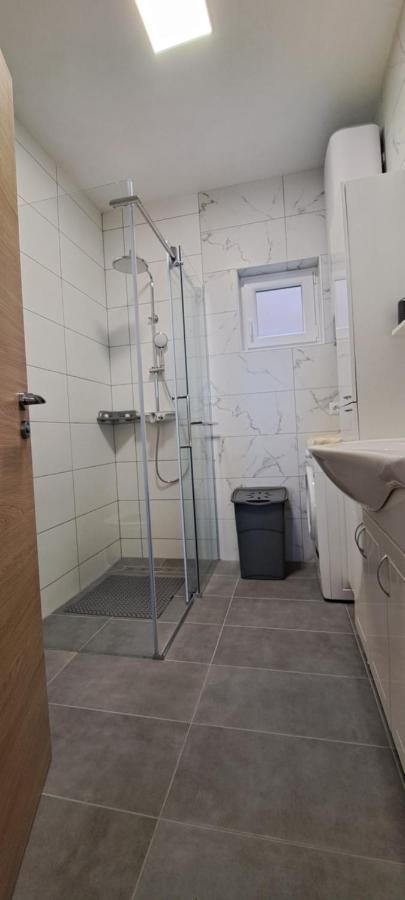 Apartman Helena 塞尼 外观 照片