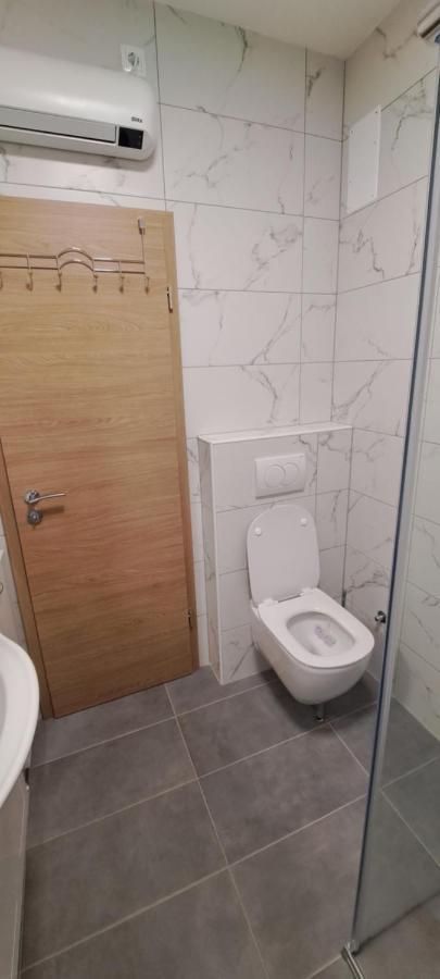 Apartman Helena 塞尼 外观 照片